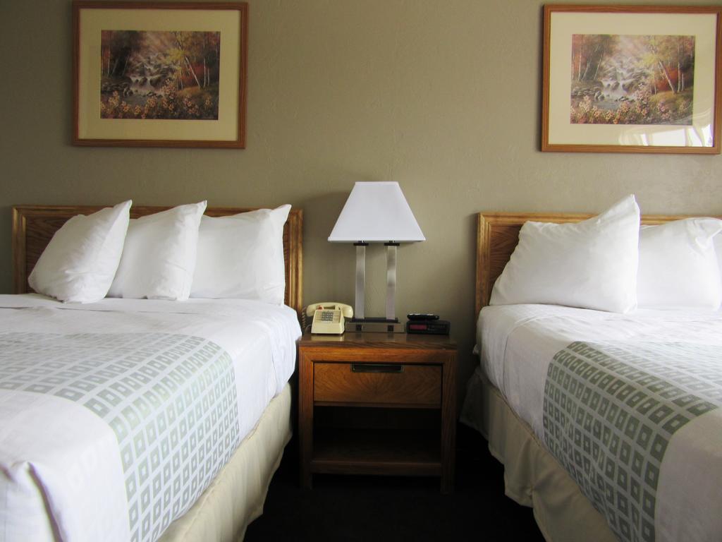 White Buffalo Hotel West Yellowstone Habitación foto
