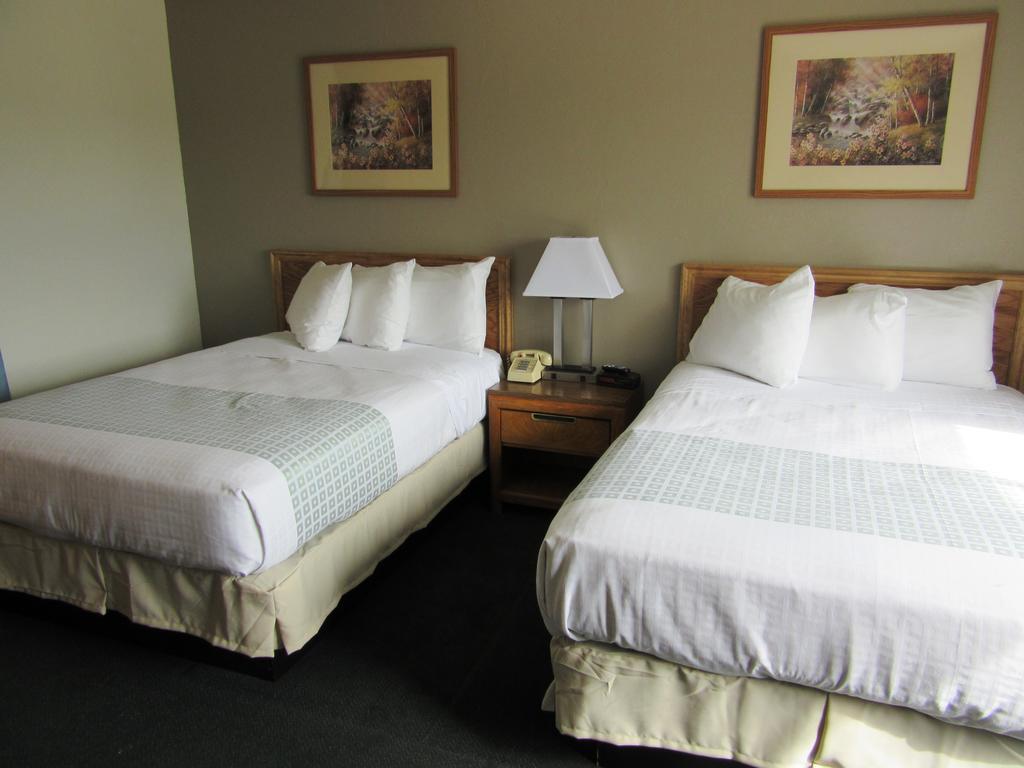 White Buffalo Hotel West Yellowstone Habitación foto